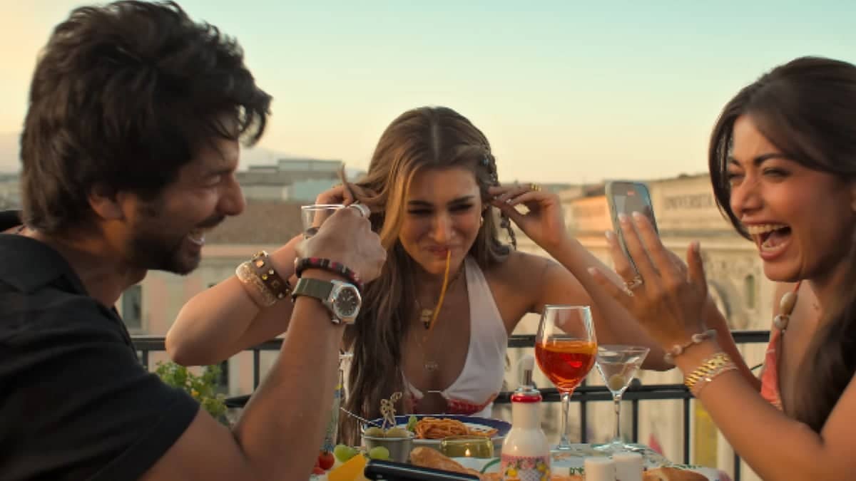 Cocktail 2 Review: Kriti Ki Chamak, Shahid Aur Rashmika Ki Sharm