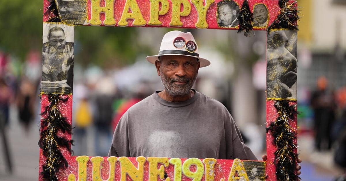 Obamas Celebrate Juneteenth With Chicago Center Opening