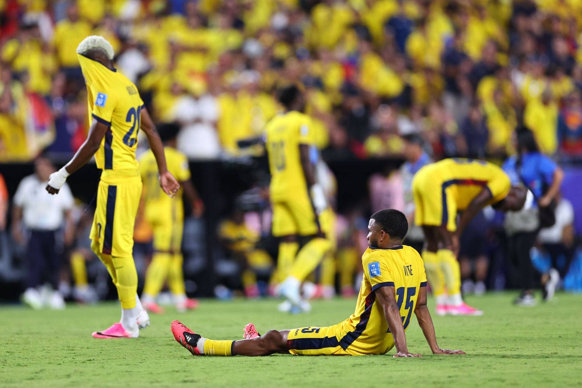 Curacao Holds Ecuador to a Thrilling 0-0 Standoff