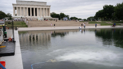 Lincoln Memorial Pool Renovation Faces Algae Showdown