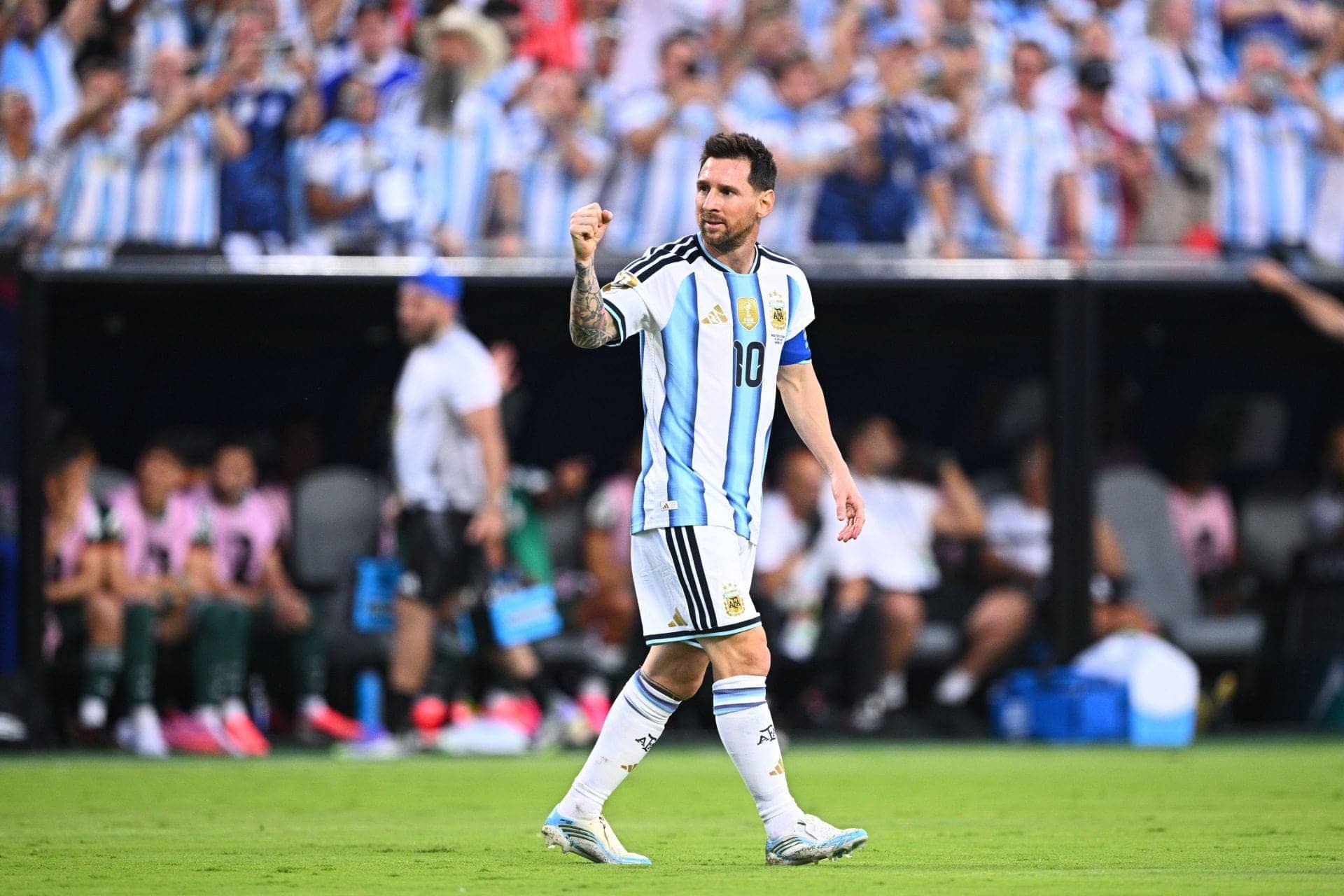 Messi Hai Football Ka Michael Jordan, Kya Badi Baat Hai!