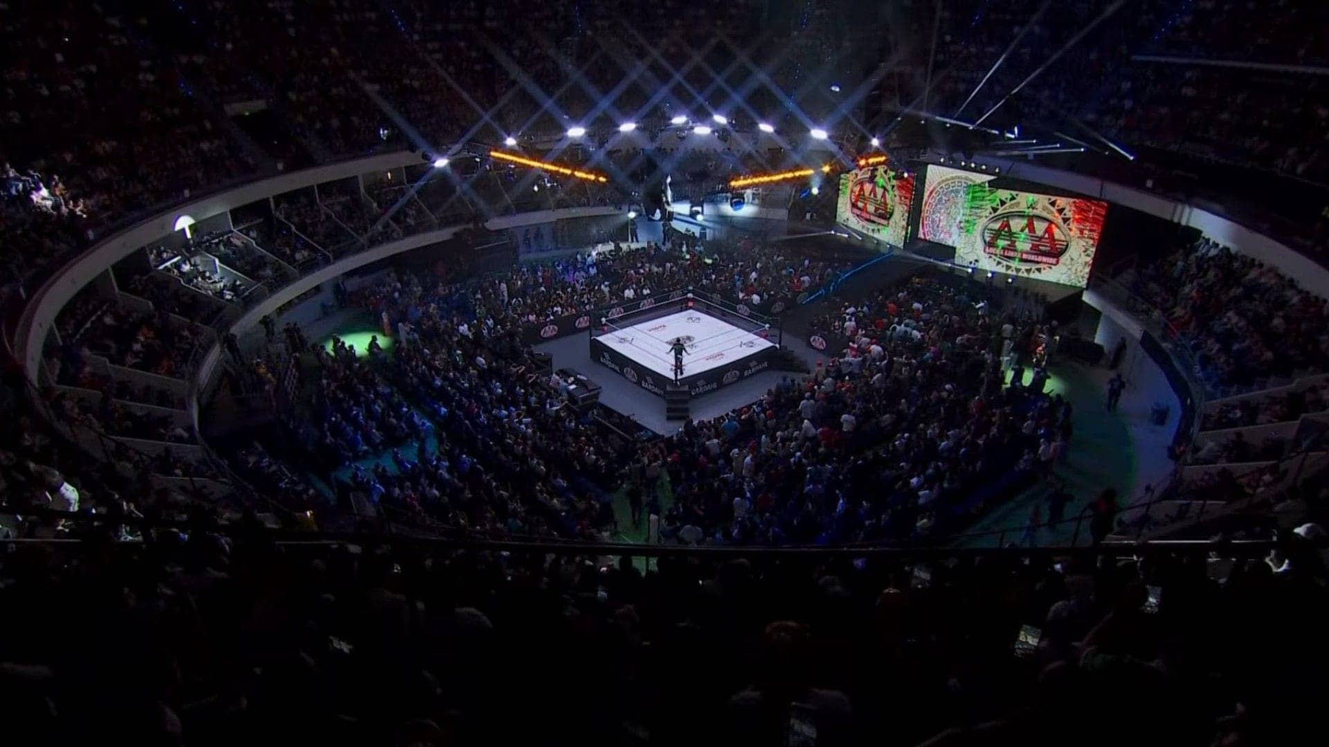 SPOILER: Former WWE World Heavyweight Champion makes electric AAA debut