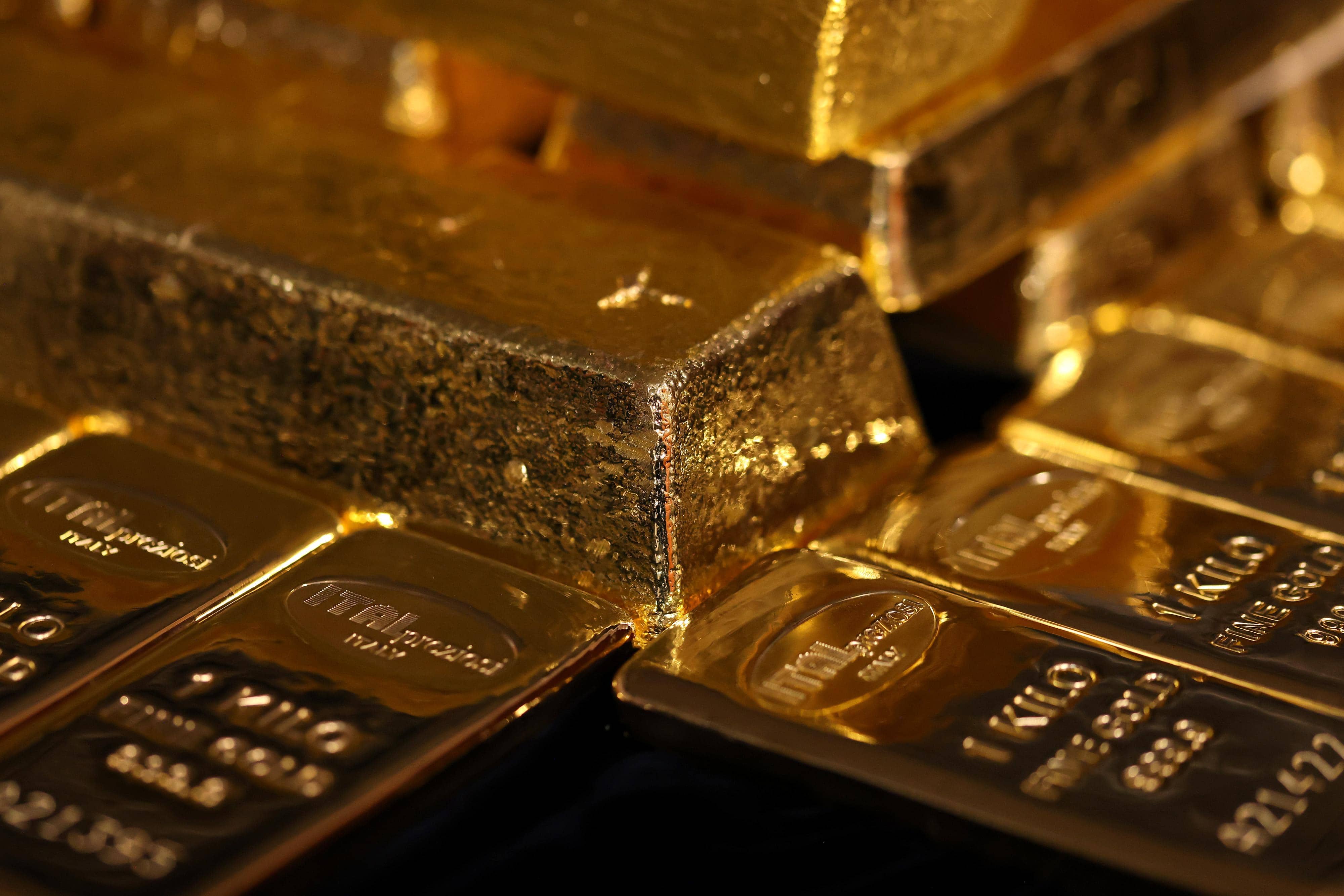 RBI's Gold Stash Stays Steady for Eight Weeks Straight