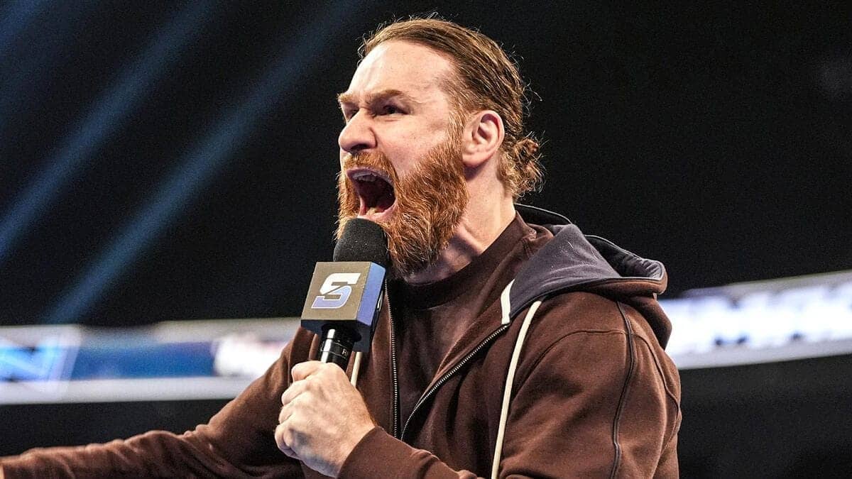 Sami Zayn Apologizes Like a Champ During WWE RAW Shenanigans