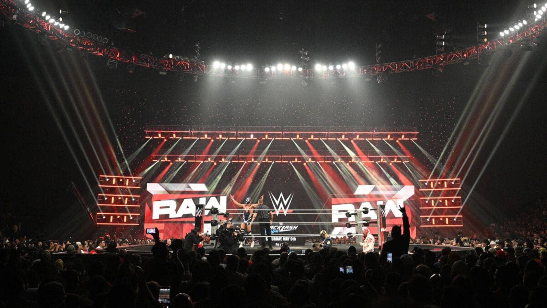 Major WWE star offers to become new UK prime minister