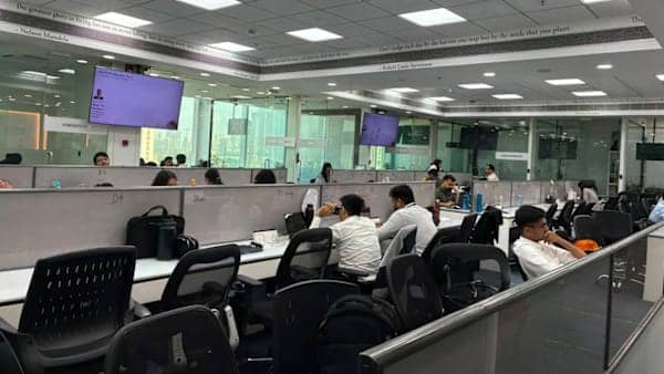India's Wealthy Families Dive into Tech Startups Adventure