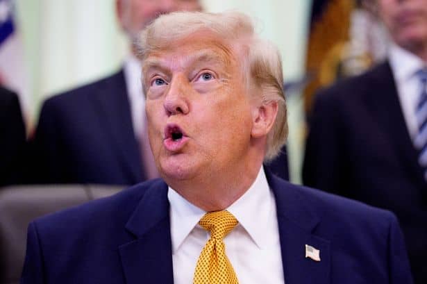 Trump Ki Reflecting Pool Ki Kahani: Kya Hai Yeh Drama?