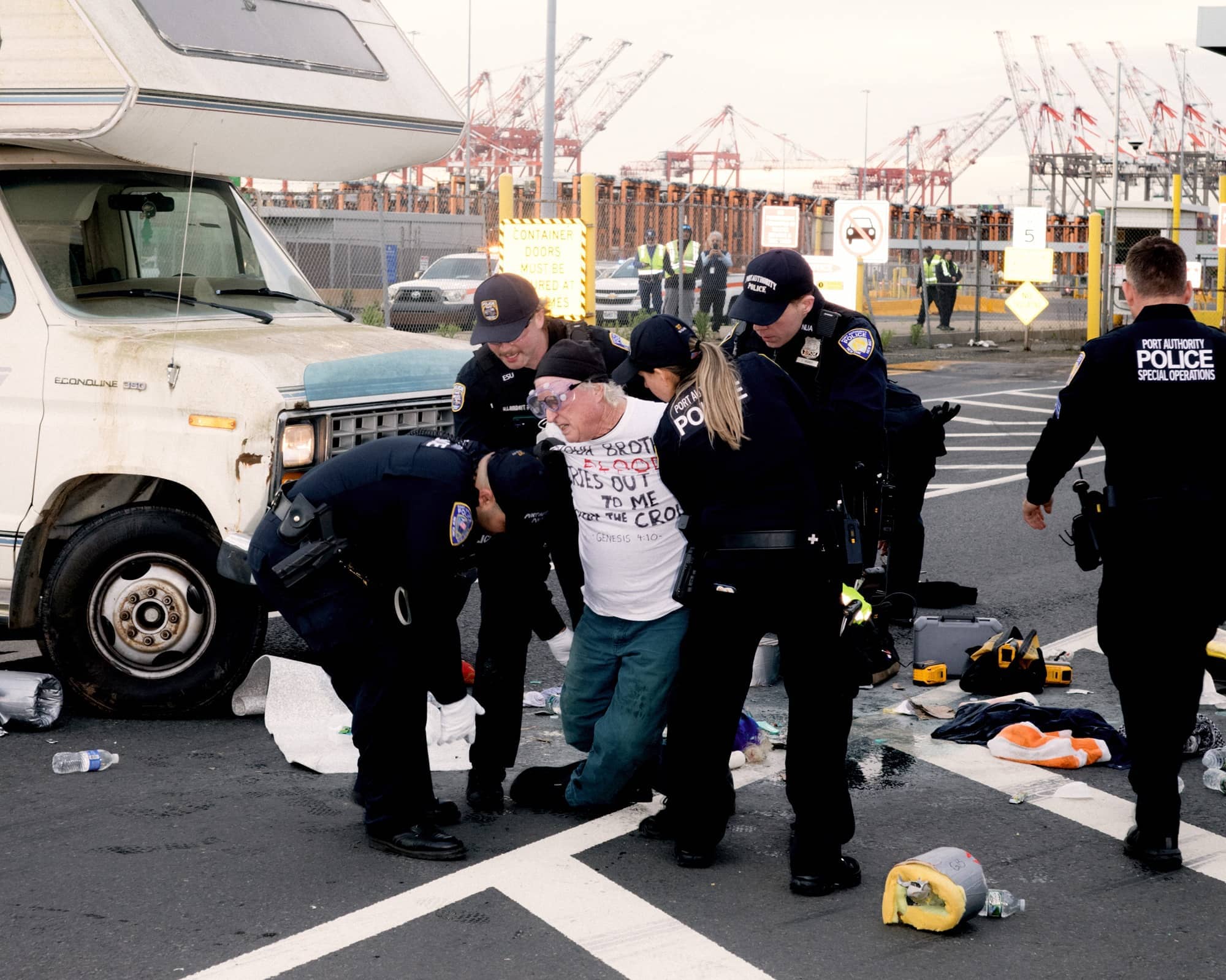 Protesters Block U.S. Ports to Stop Arms for Israel