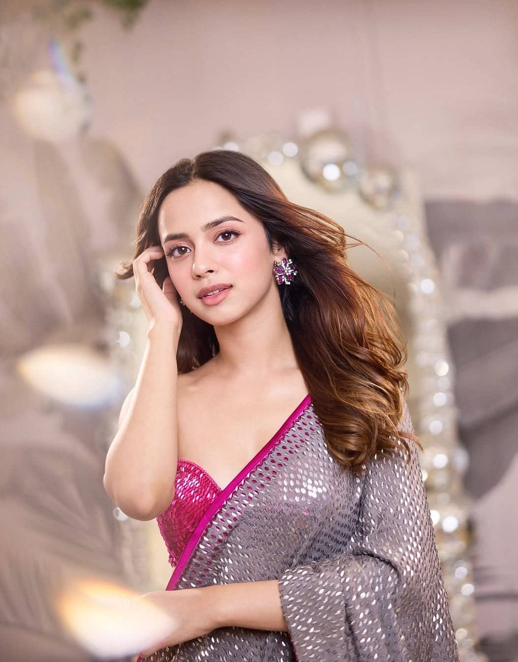 Nitanshi Goel Dazzles in Sequined Saree and Pink Blouse