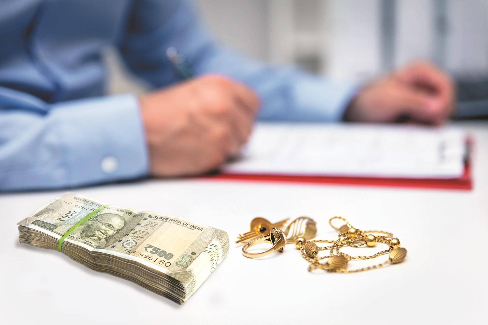 Gold-Loan Lenders: Superheroes Ready for Price Drops