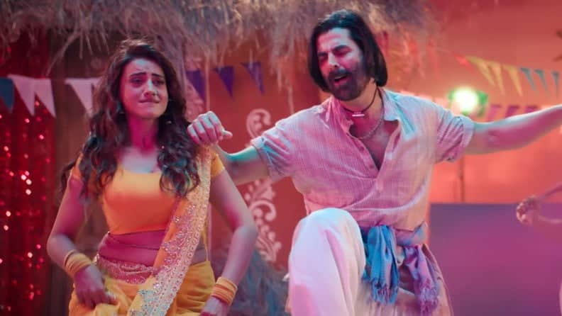 Akshara Singh Raves About Akshay Kumar's Feverish Commitment