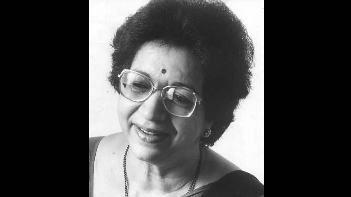 Mumbai Bids Farewell to Theatre Queen Vijaya Mehta at 91