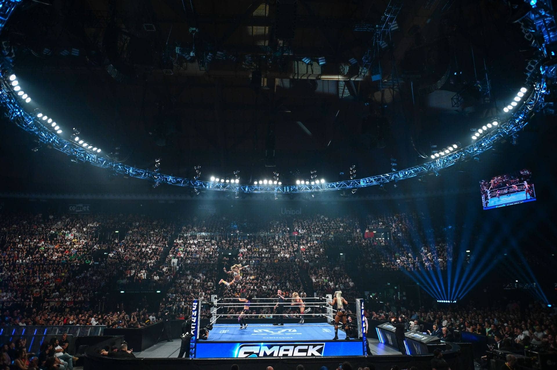 Rookie Shocks WWE Champion Brie Bella on SmackDown