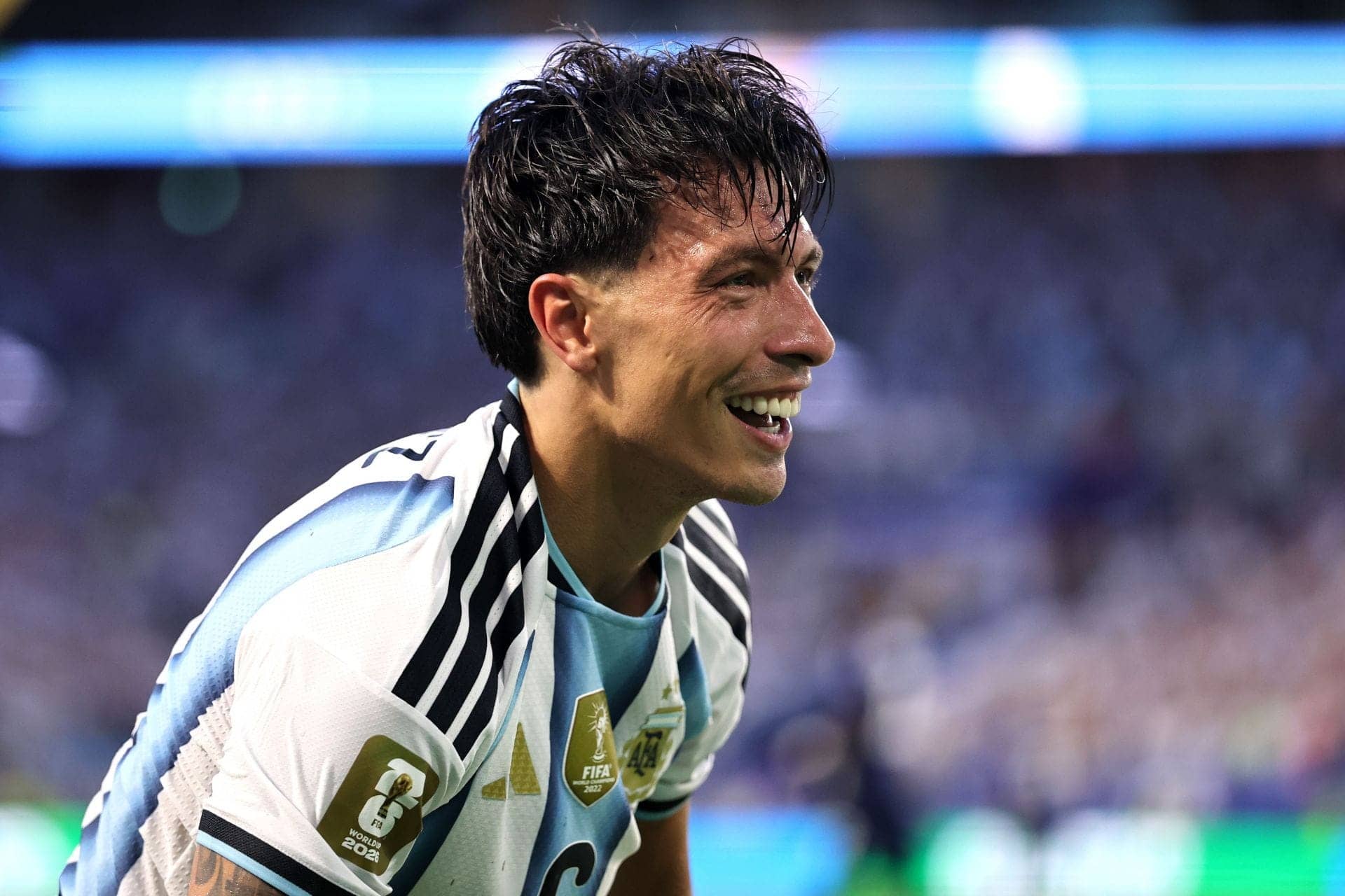 Lisandro Martinez's Emotional Comeback Thanks to His Daughter