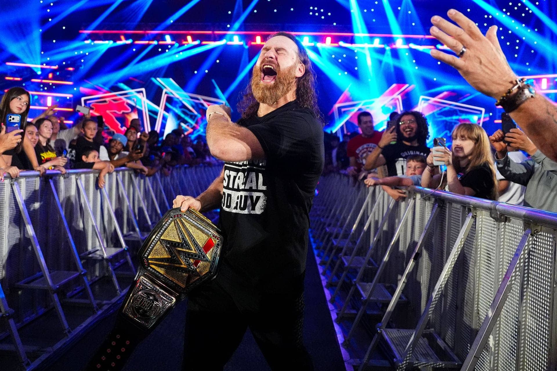 Sami Zayn Shouts Out Johnny Gargano in SmackDown Showdown