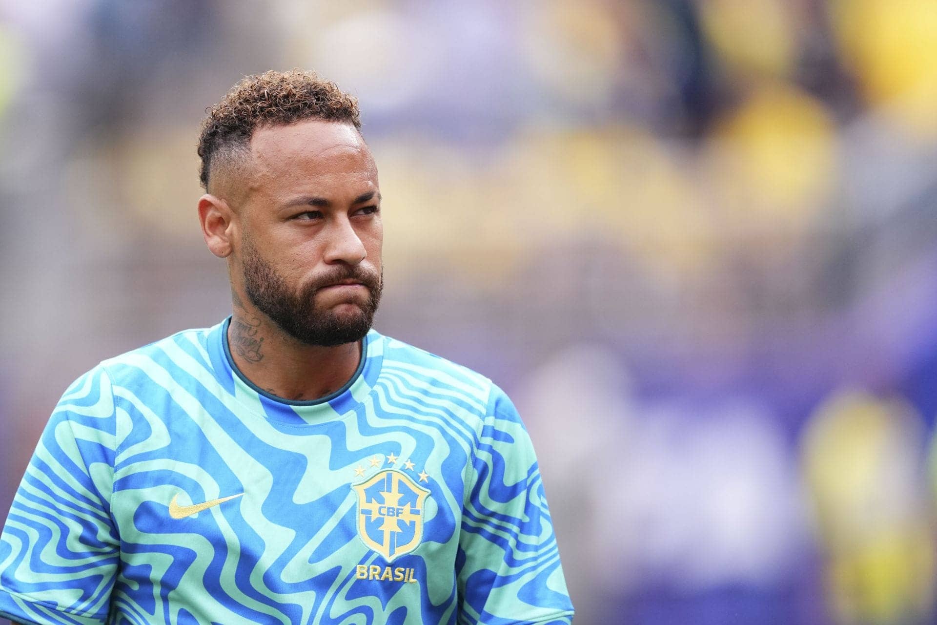 Neymar Waves Goodbye to Brazil After World Cup Heartbreak