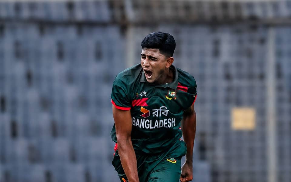 Nahid Rana's Bowling Miracle: 6 Wickets for 21 Runs