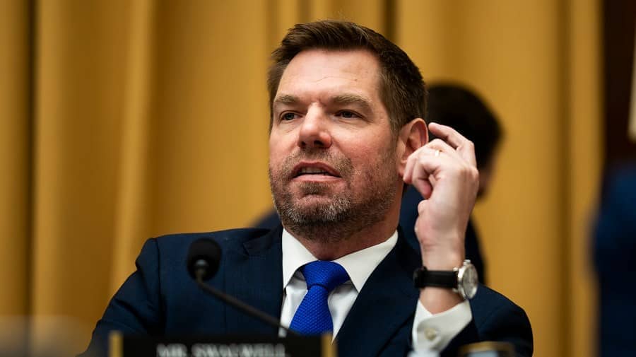California Ki Politics Mein Hungama: Eric Swalwell Ka Exit