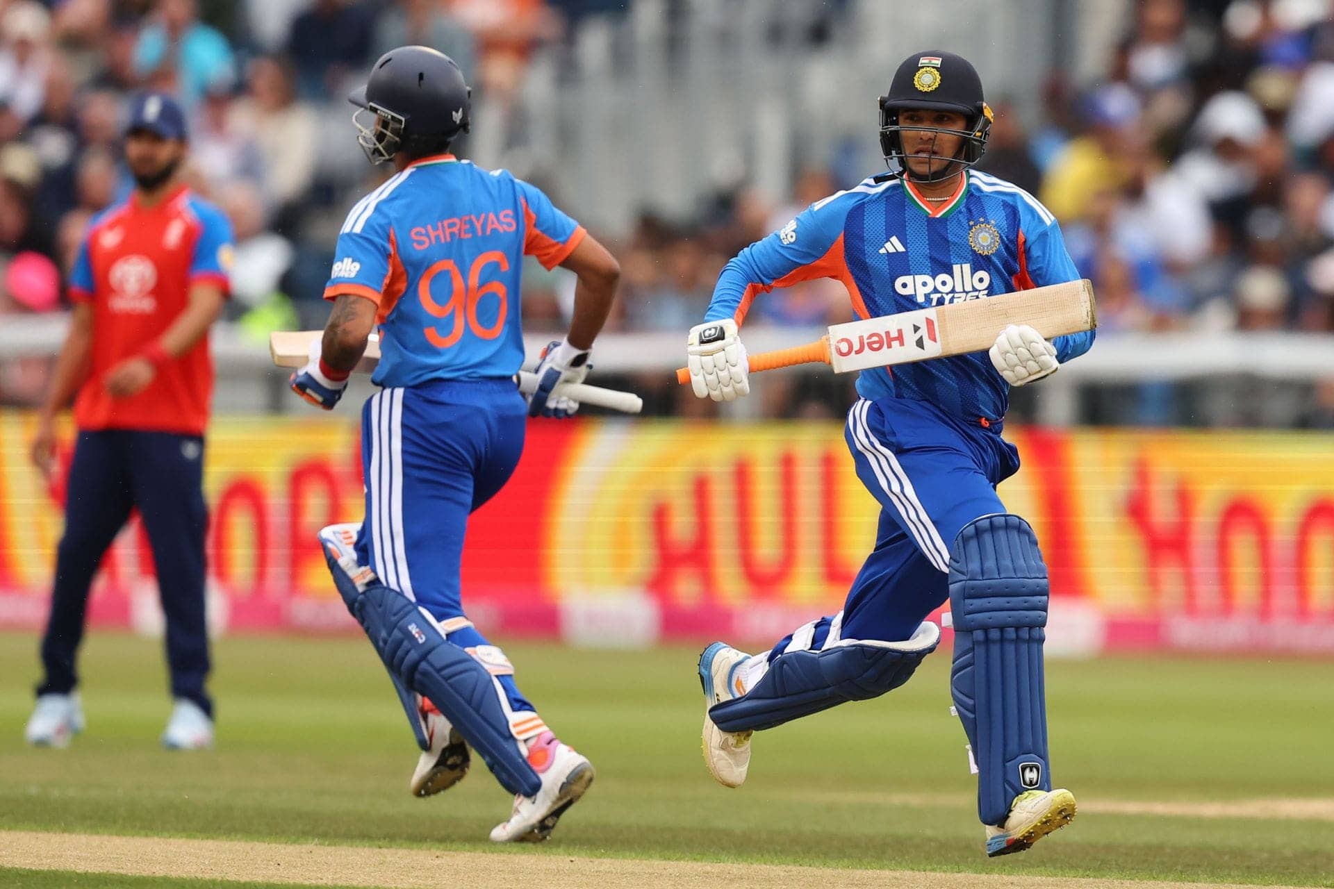 Abhishek Sharma's Funny Stump Mic Moment with Shreyas Iyer