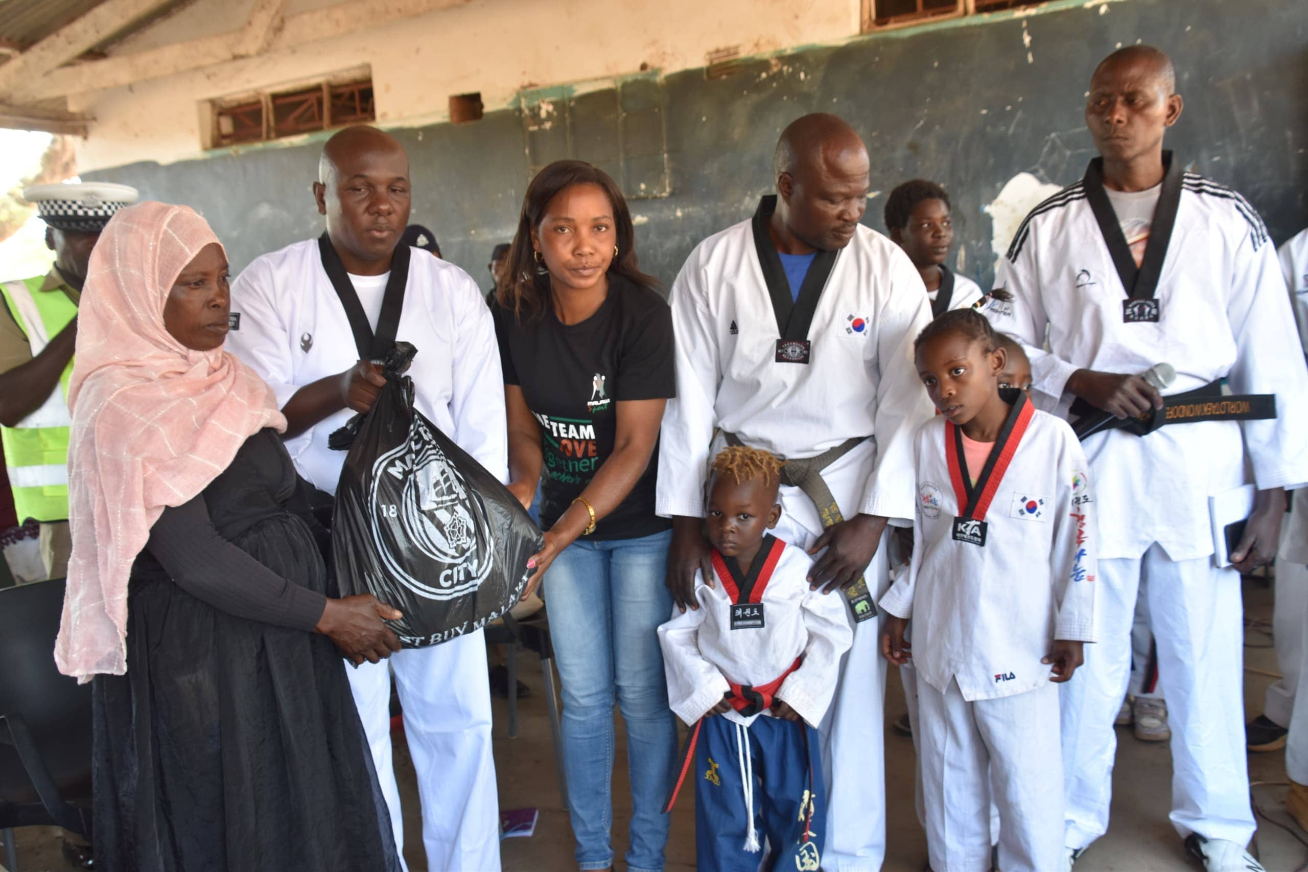 Taekwondo Dhamaka: Salima Mein Charity Walk Aur Cleaning