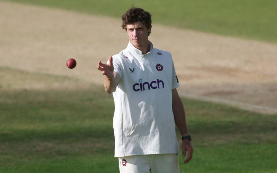 Calvin Harrison Ne Northamptonshire Ke Saath Kiya Contract Extend