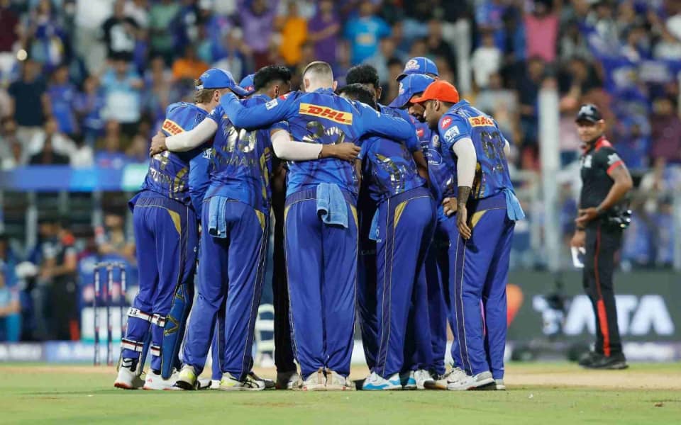Mumbai Indians Discuss Captaincy and Coaching for IPL 2027