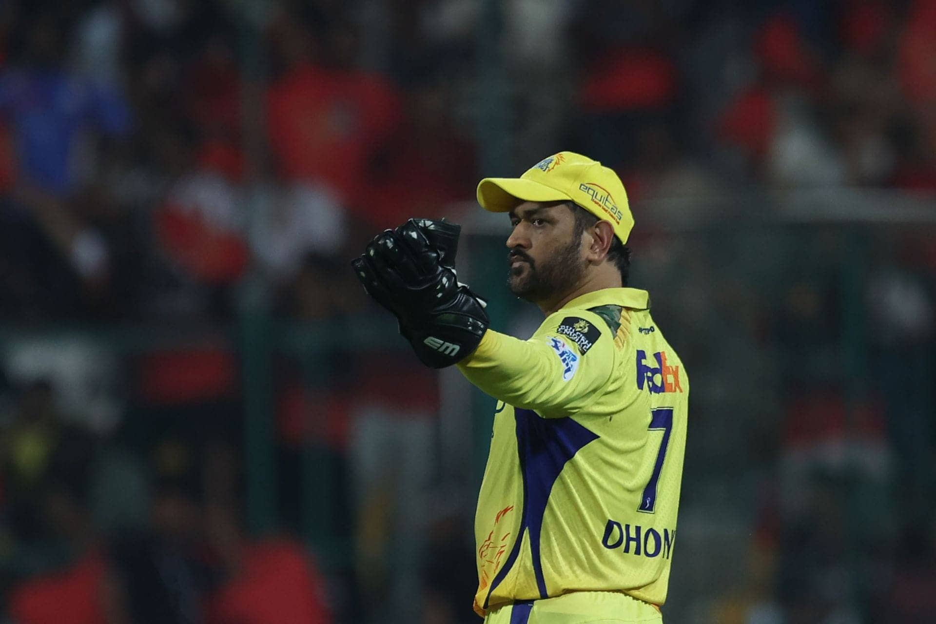 Dhoni Ko Coach Banao, Nahi Toh Sab Dhundhla Hai Bhai!