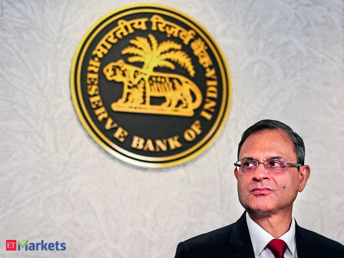 RBI Chief Talks AI, Global Tensions, and Banking Buzz in Mumbai