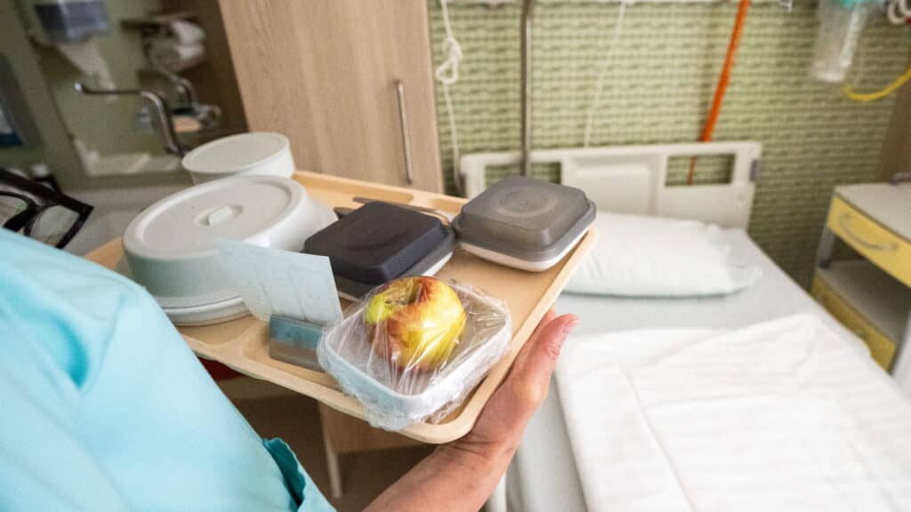 Hunger Crisis Messes with Mental Health: Medicaid and SNAP Cuts