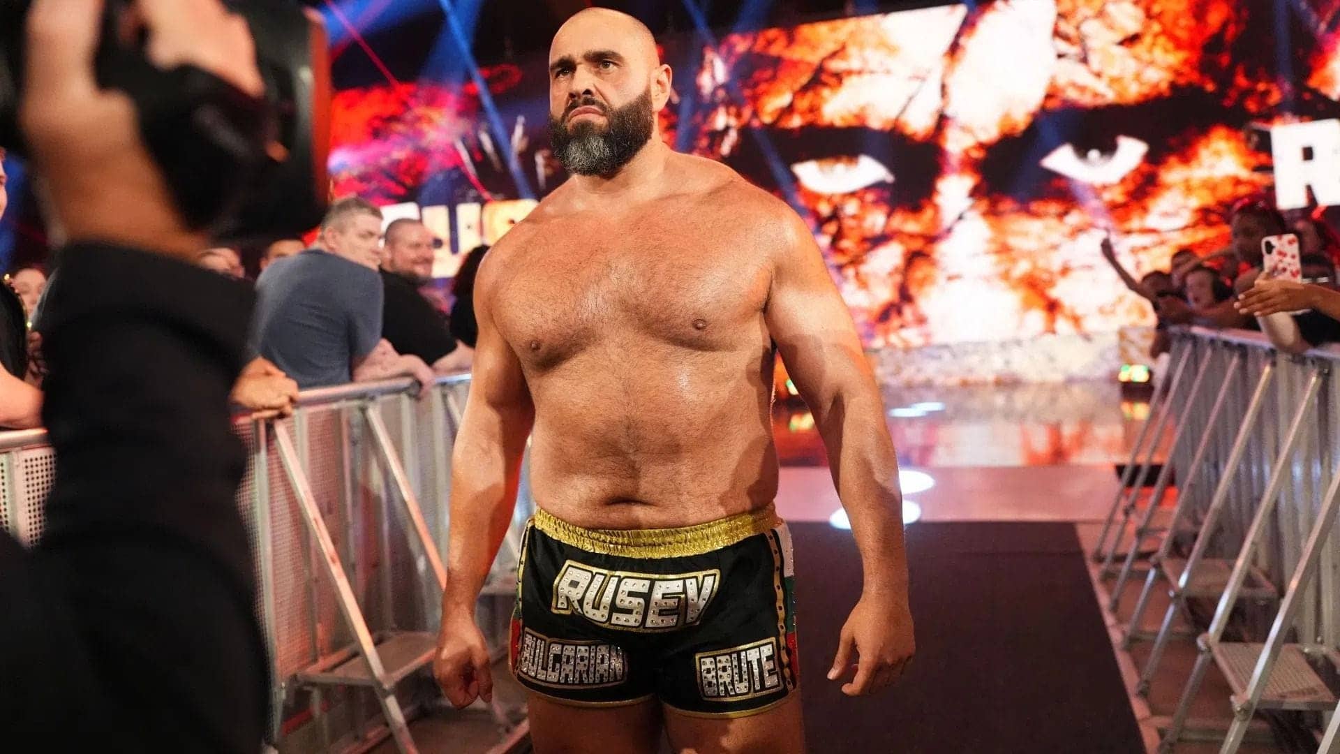 Rusev Aur Gangrel Ki Wrestling Academy Ka Mazedar Kissa
