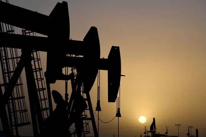 Oil and Gas Hustle Heats Up, But Invest Wisely, G