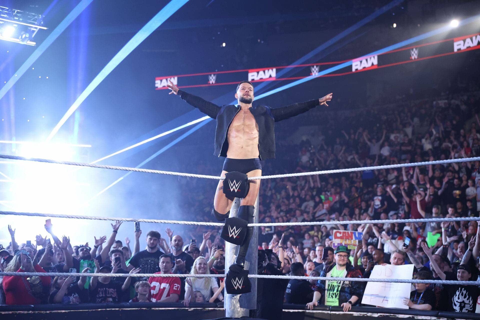 Finn Balor's Hilarious Gym Advice for Injured Sheamus