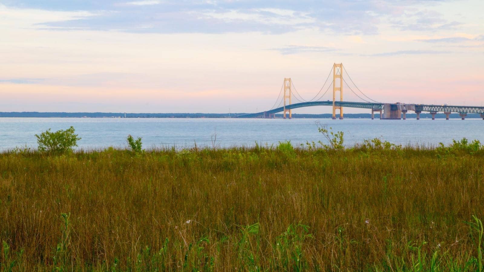 Michigan Line 5 Tunnel: Regulators Ki Badi Yes, Kya Drama Hai!