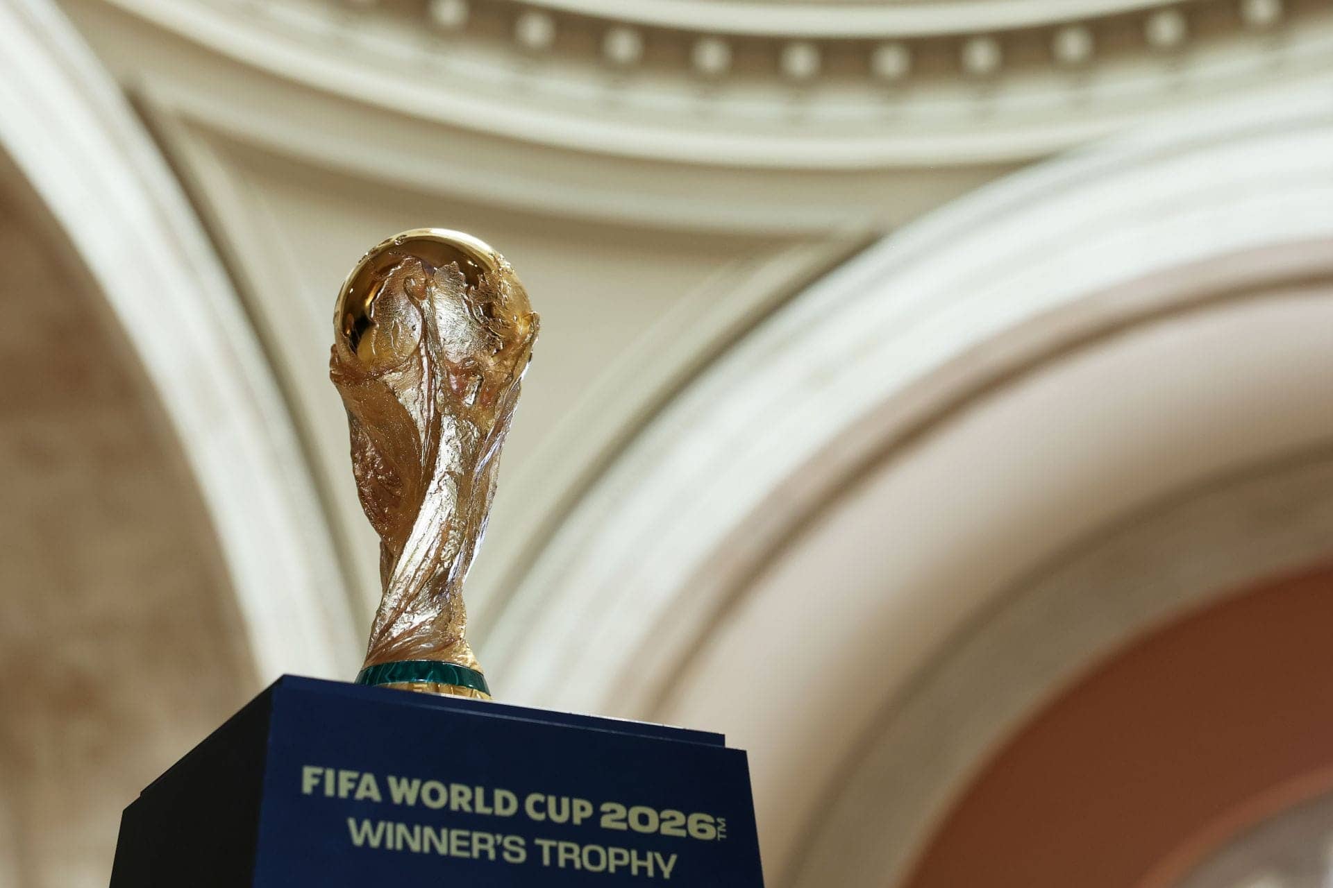 Spain's Training Canceled, Lightning Crashes the Party
