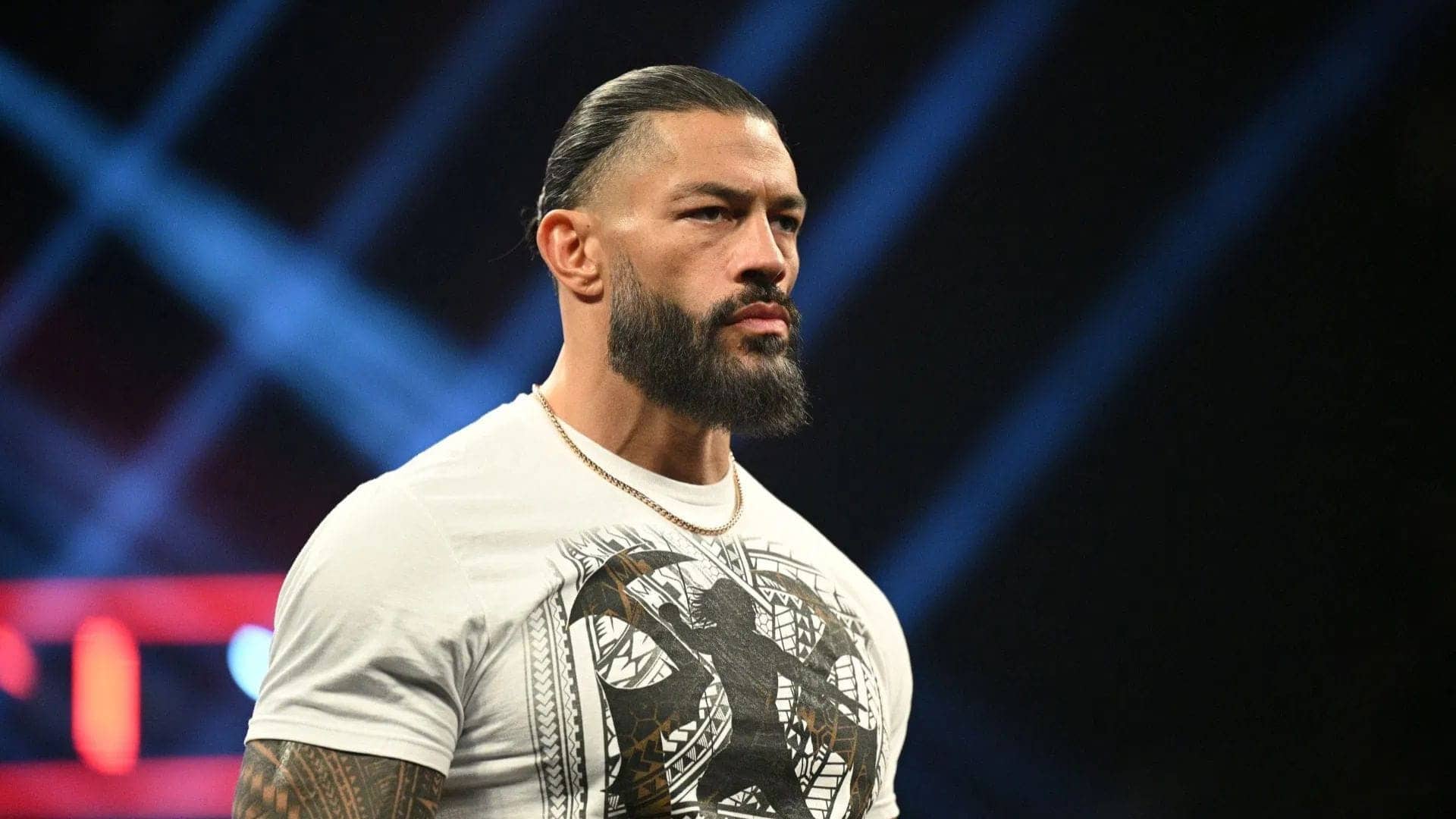 Roman Reigns Flexes Strength at UFC Machine Like a Boss