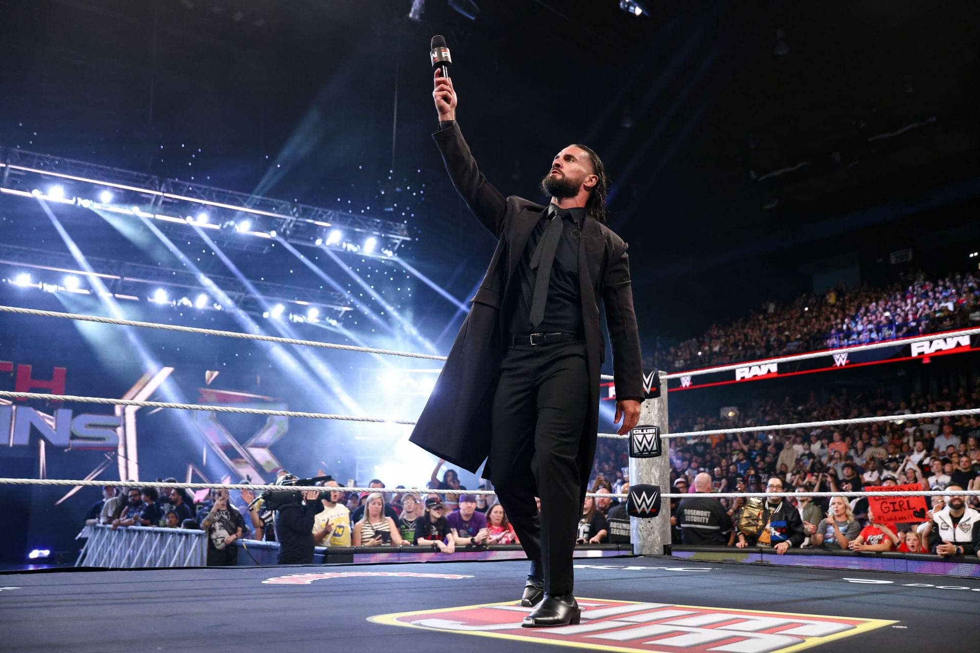 Solo Sikoa Offers to Help Seth Rollins Beat Roman Reigns