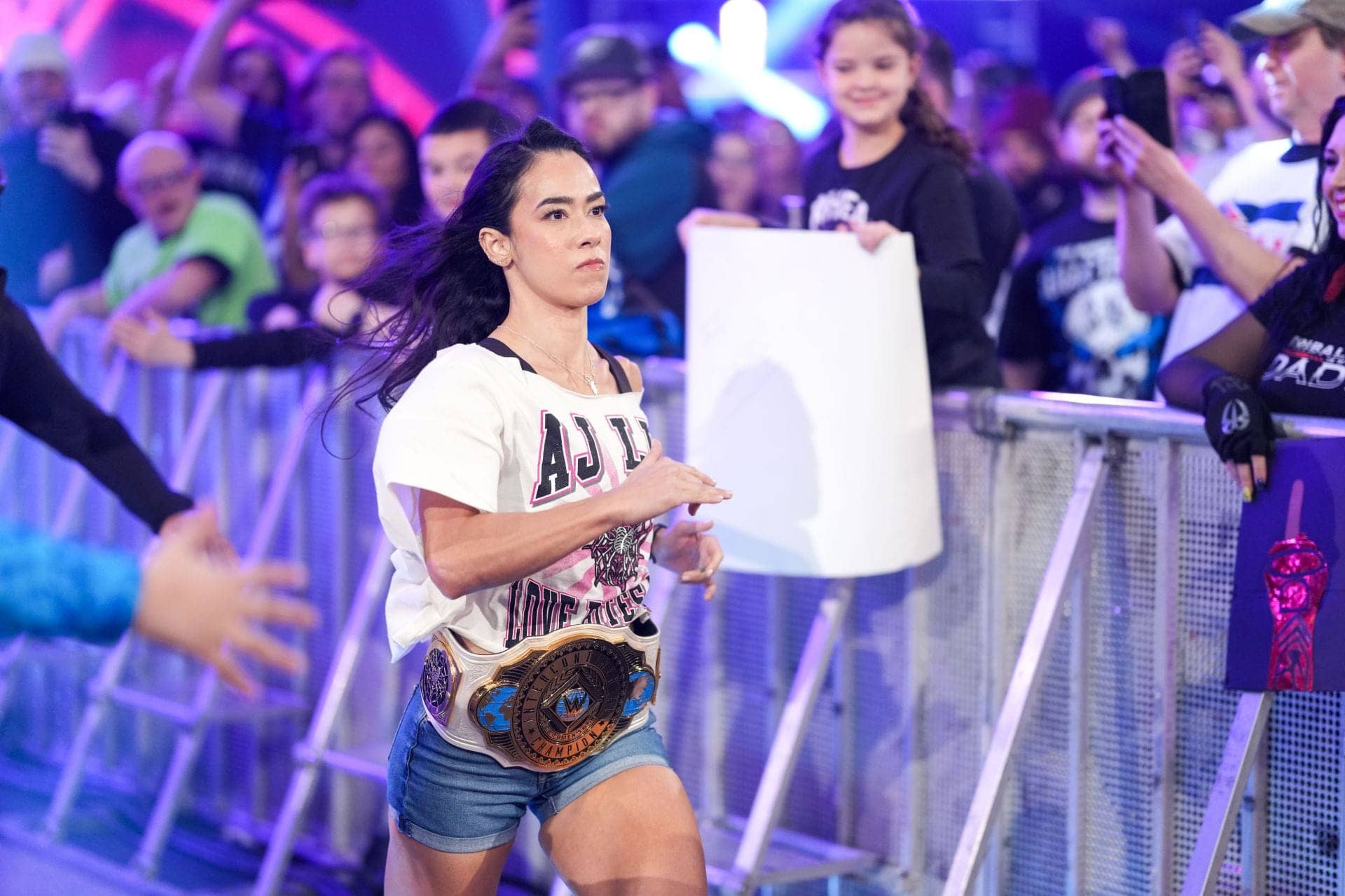 AJ Lee Ka Bayley Ke Cryptic Post Pe Hilarious Reaction