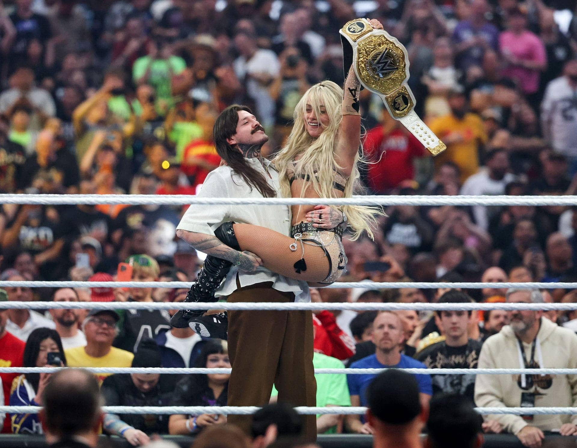 Liv Morgan Ka Dominik Mysterio Par Emoji Reaction Chakaas