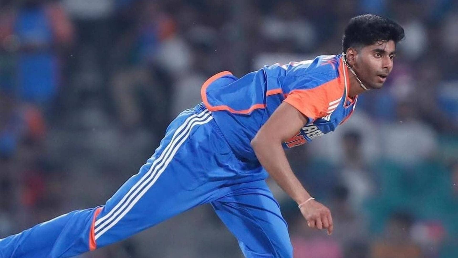Mayank Yadav's Epic Peach Dismisses Bennett for Golden Duck