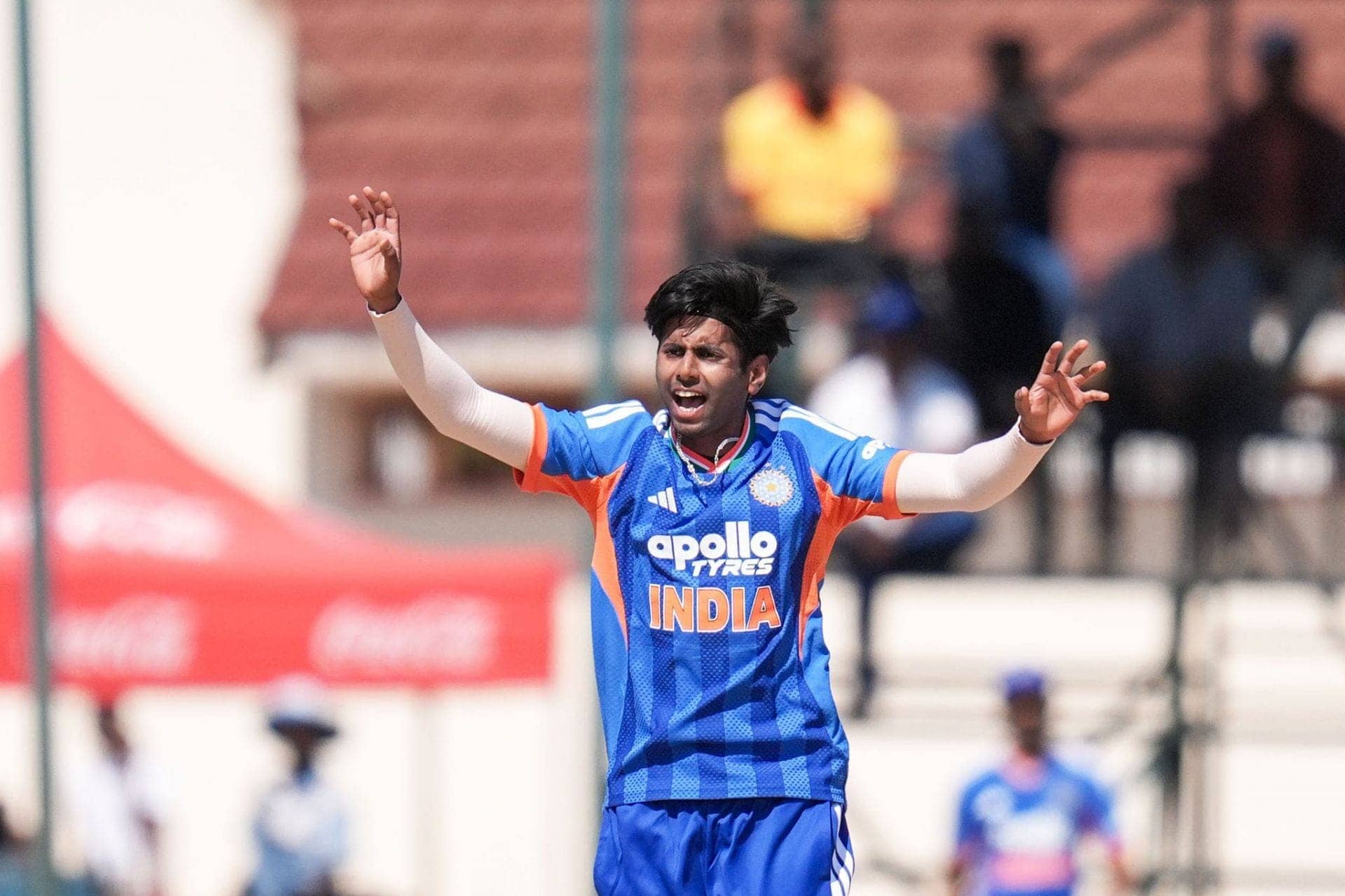 Mayank Yadav's First Ball Wicket: A Historic Shock to Zimbabwe