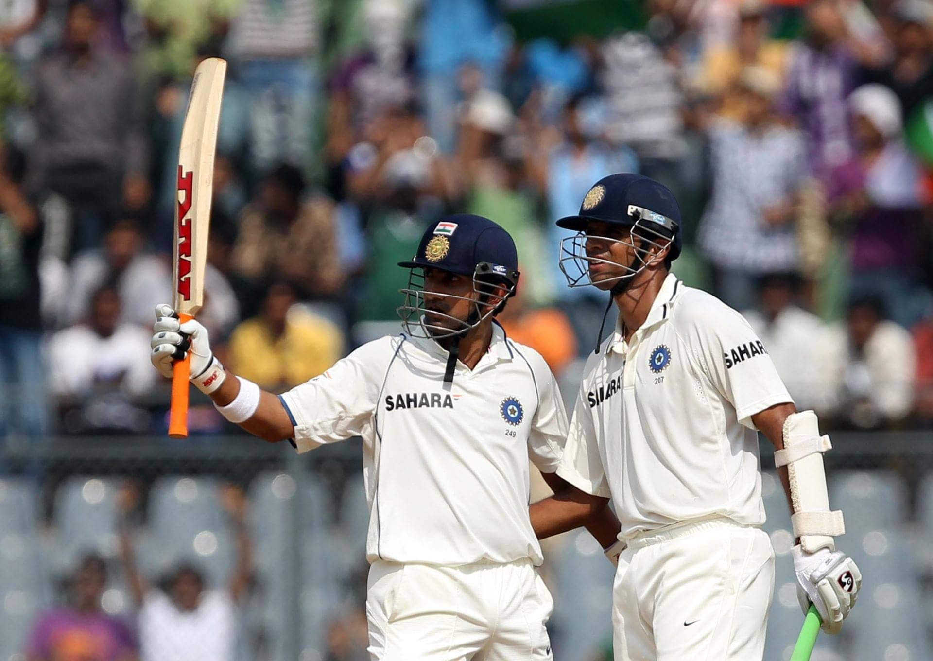 Ashwin's Pizza Party: Pick the Right Players, Not Pieces!