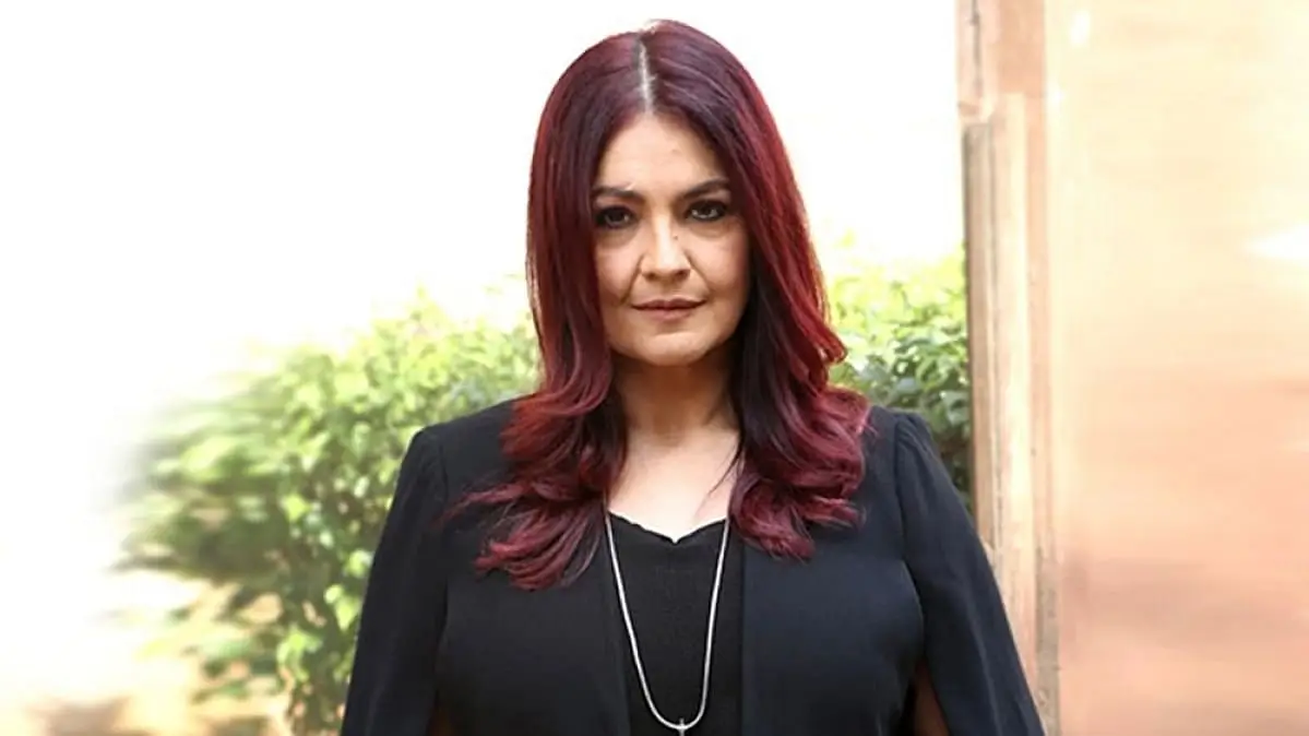 Pooja Bhatt Ka Jantar Mantar Par Dhamaka Reaction