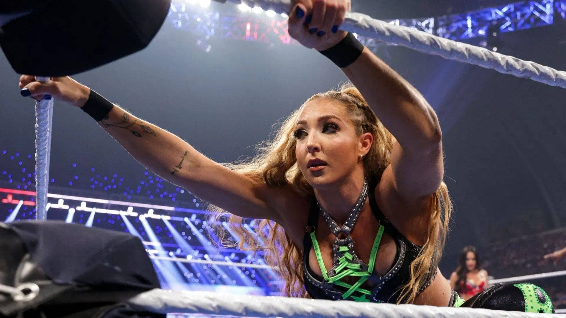 Lainey Reid's Fashion Fumble Takes Center Stage on SmackDown