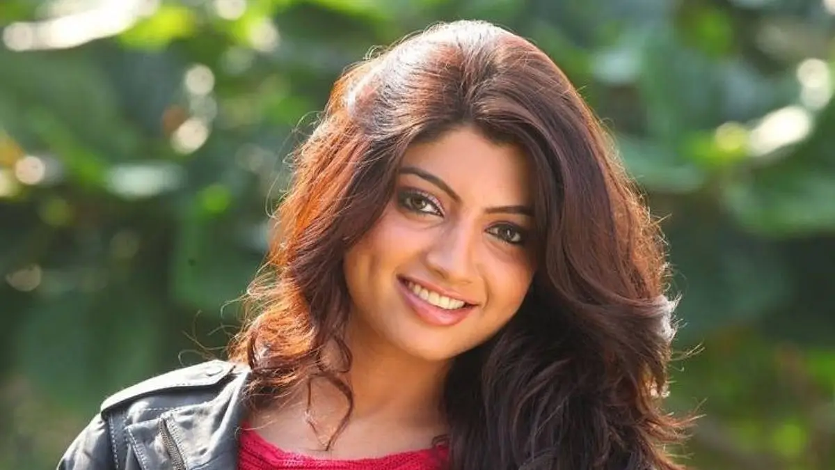Akanksha Puri Says No To Cash For Cockroach Protest Hype