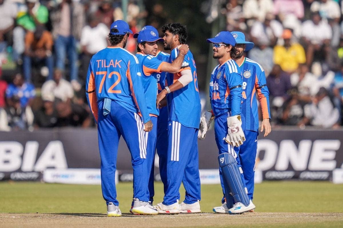 Yash Thakur dismisses Brian Bennett to pick up his maiden international wicket on debut in 2nd ZIM vs IND 2026 T20I [Watch]