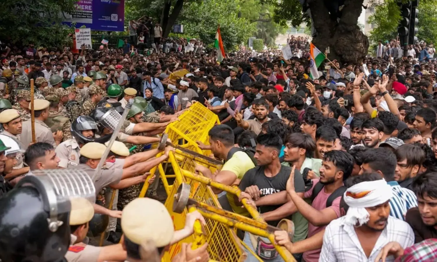 Delhi Police Blocks 400 Accounts Spreading CJP Protest Lies