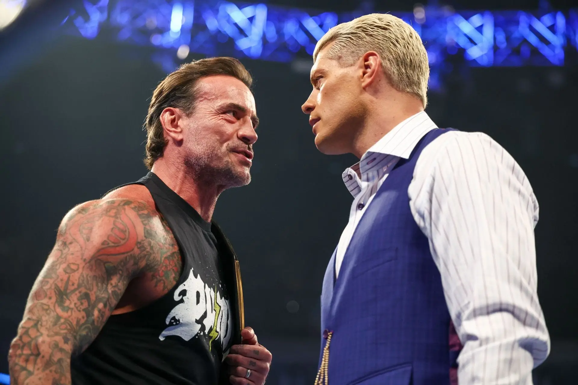 WWE Star Ki Biwi Ka CM Punk Aur Cody Ko Kiss Pe Reaction