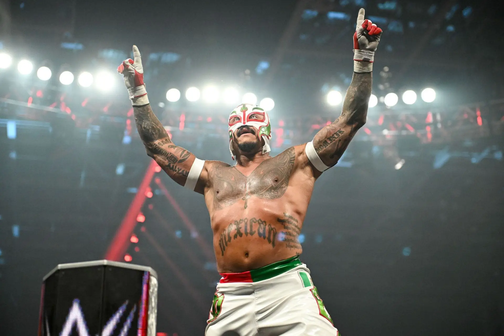 Rey Mysterio Ka WWE RAW Pe Pura Drama Aur Chakkar