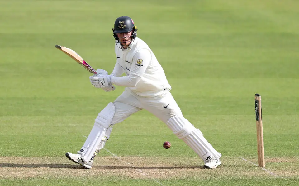 Tom Alsop Sussex Chhodke Gloucestershire Ja Rahe Hain