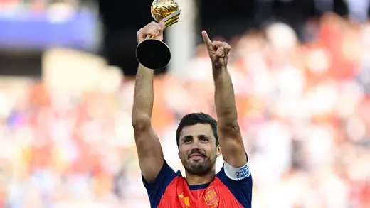 Barcelona Players Try to Convince Rodri to Join Them